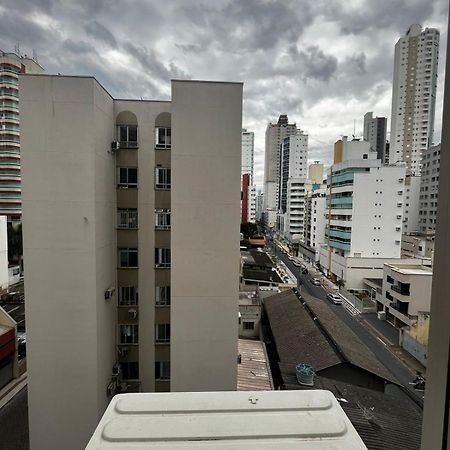Apartamento Central Proximo Da Praia E Atlantico Shopping Balneário Camboriú Esterno foto